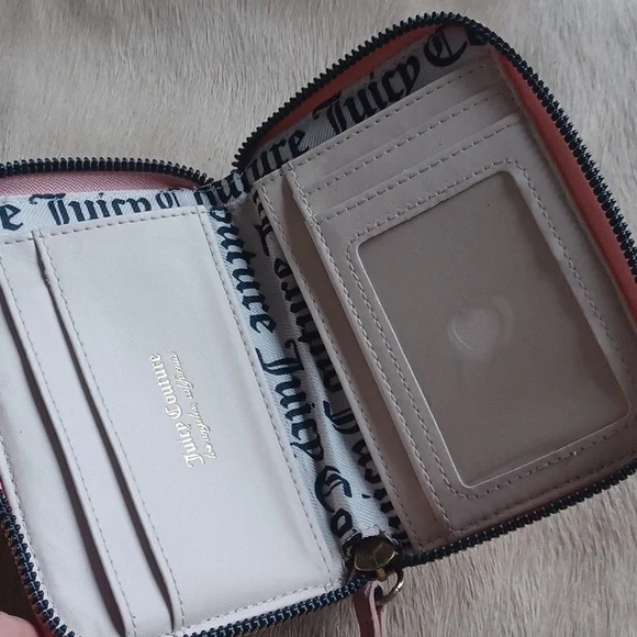 Juicy Couture  Wallet - Picture 16 of 16